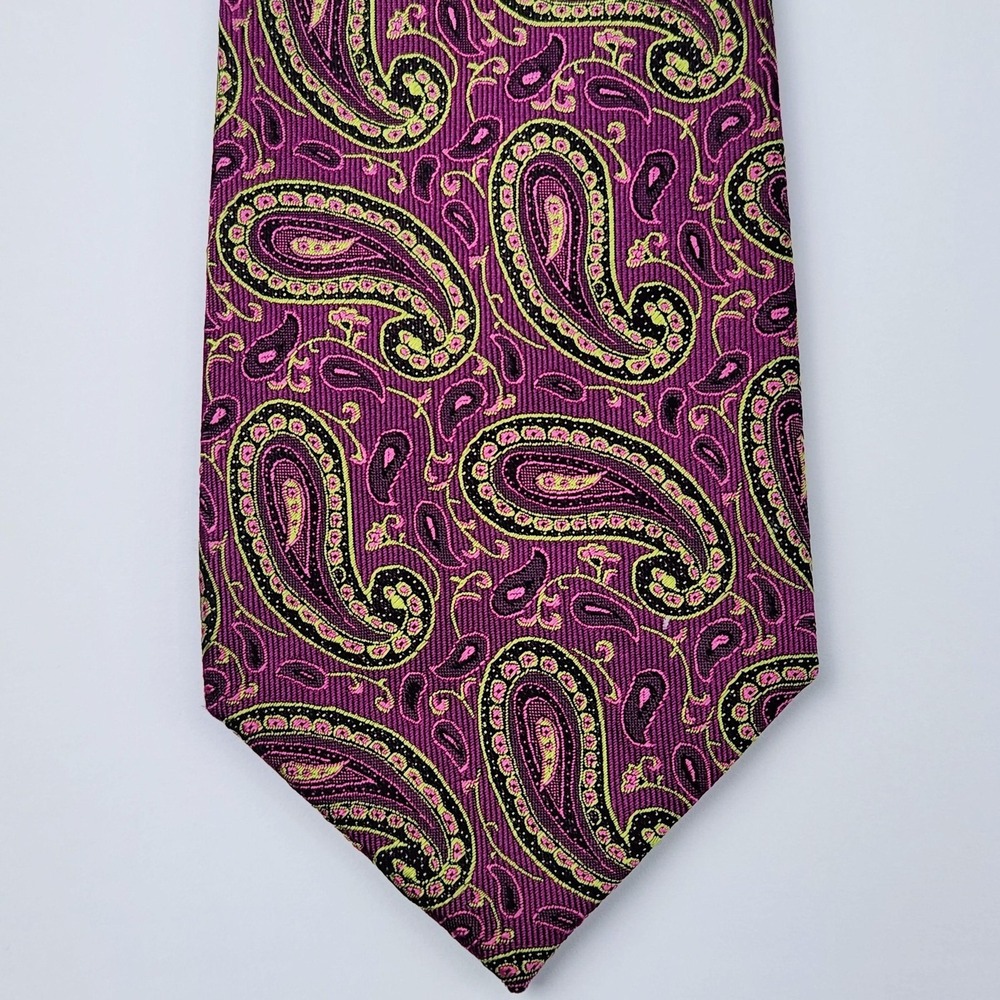 True Forum Tie Mens One Size Purple Paisley 100% Silk Handmade Necktie Jacquard